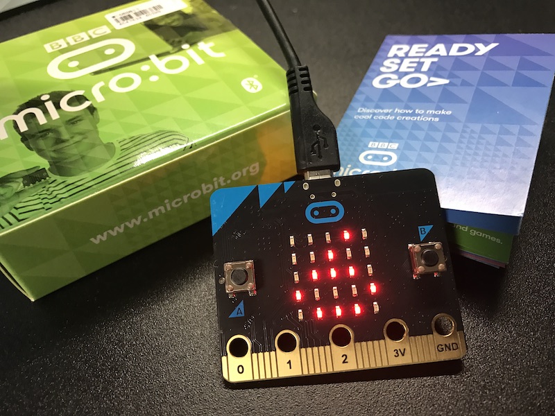 micro:bitを少し触って、ふりふりサイコロを作ってみた